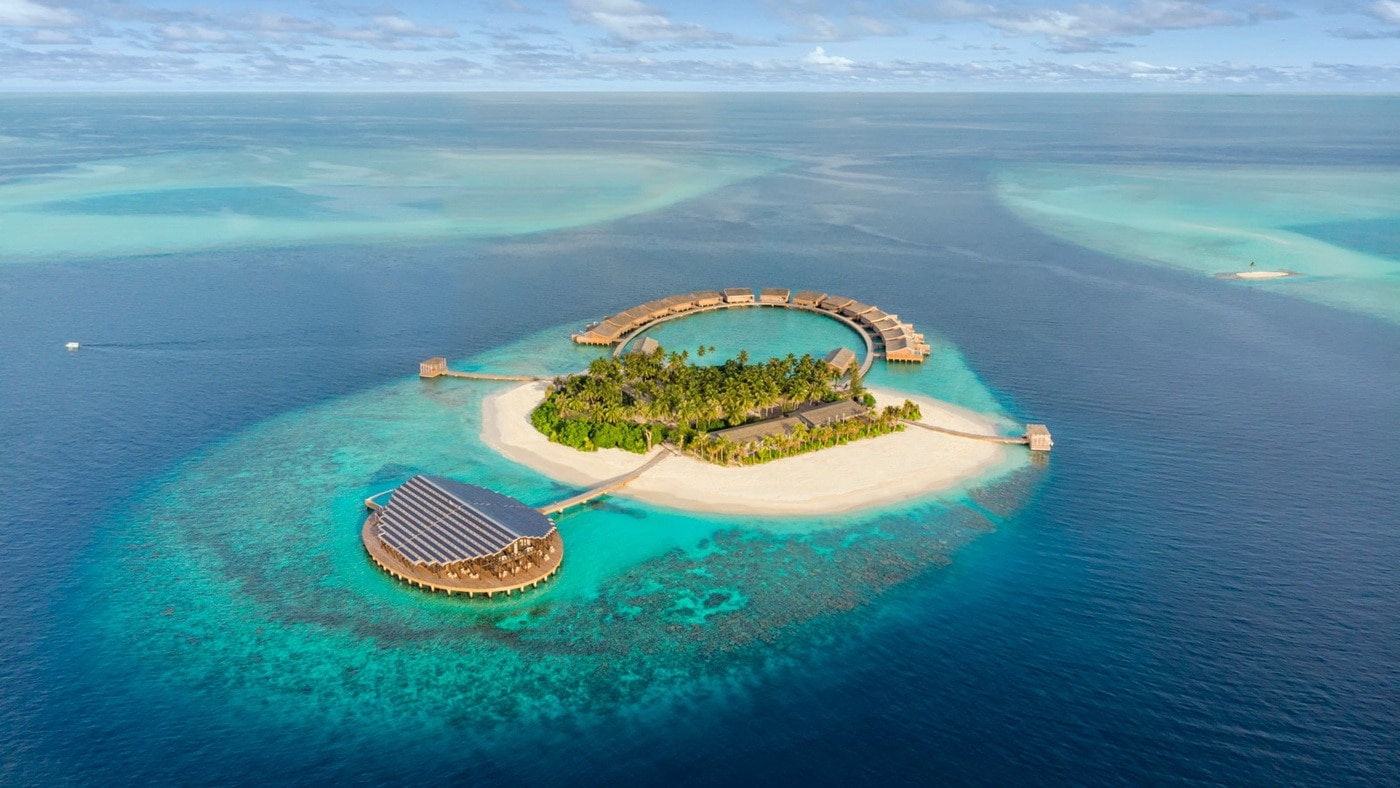 (c) Kudadoo Maldives Private Island