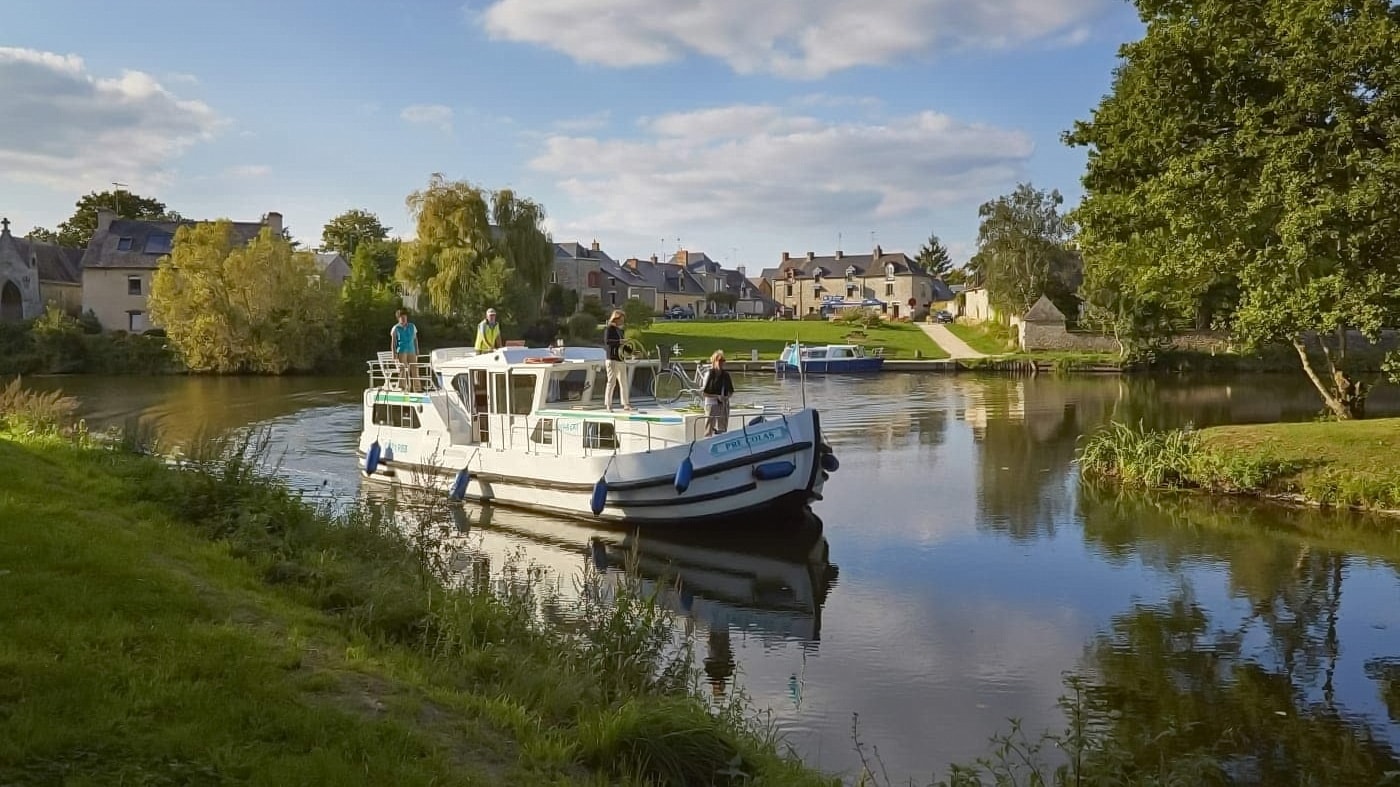 Canal du Midi (c) Locaboat Holidays
